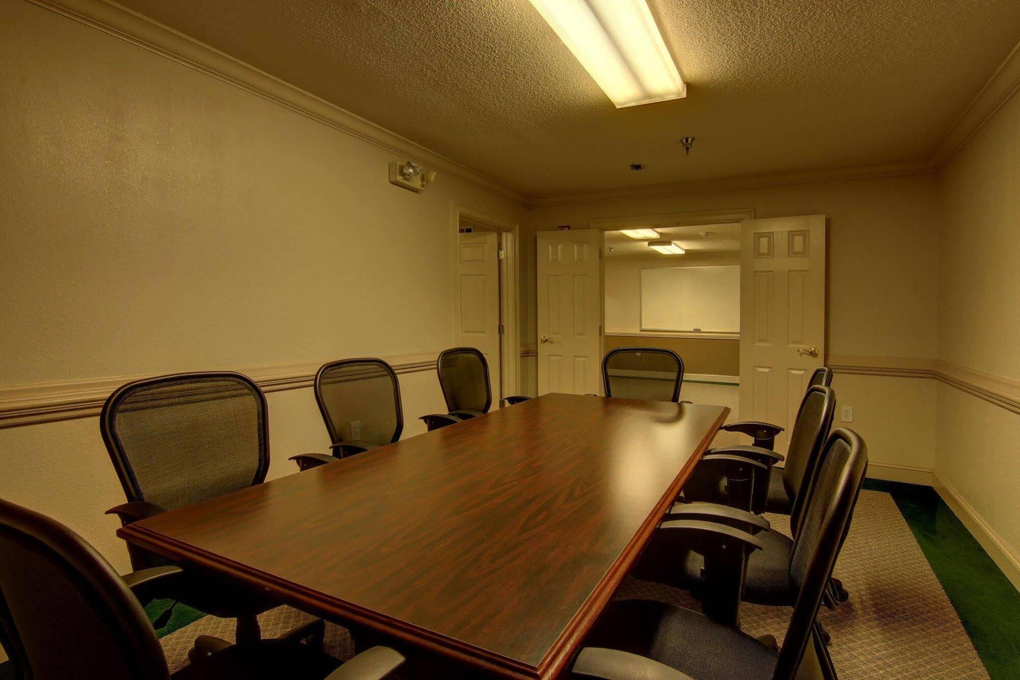 Intown Suites Extended Stay Marietta Ga - Town Center Kennesaw Εξωτερικό φωτογραφία